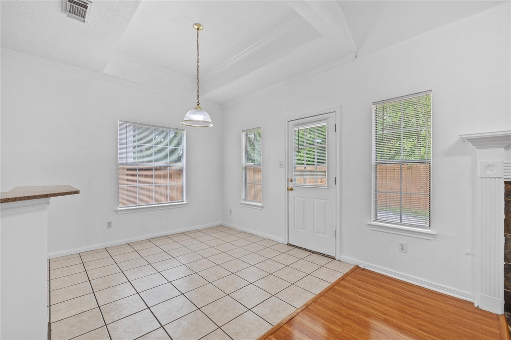 2106 Hawks Road - Photo 6