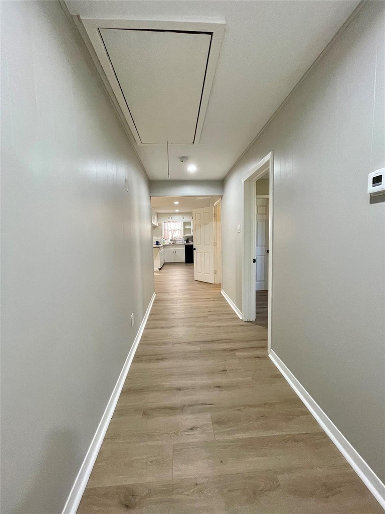 817 N Valderas Street - Photo 8