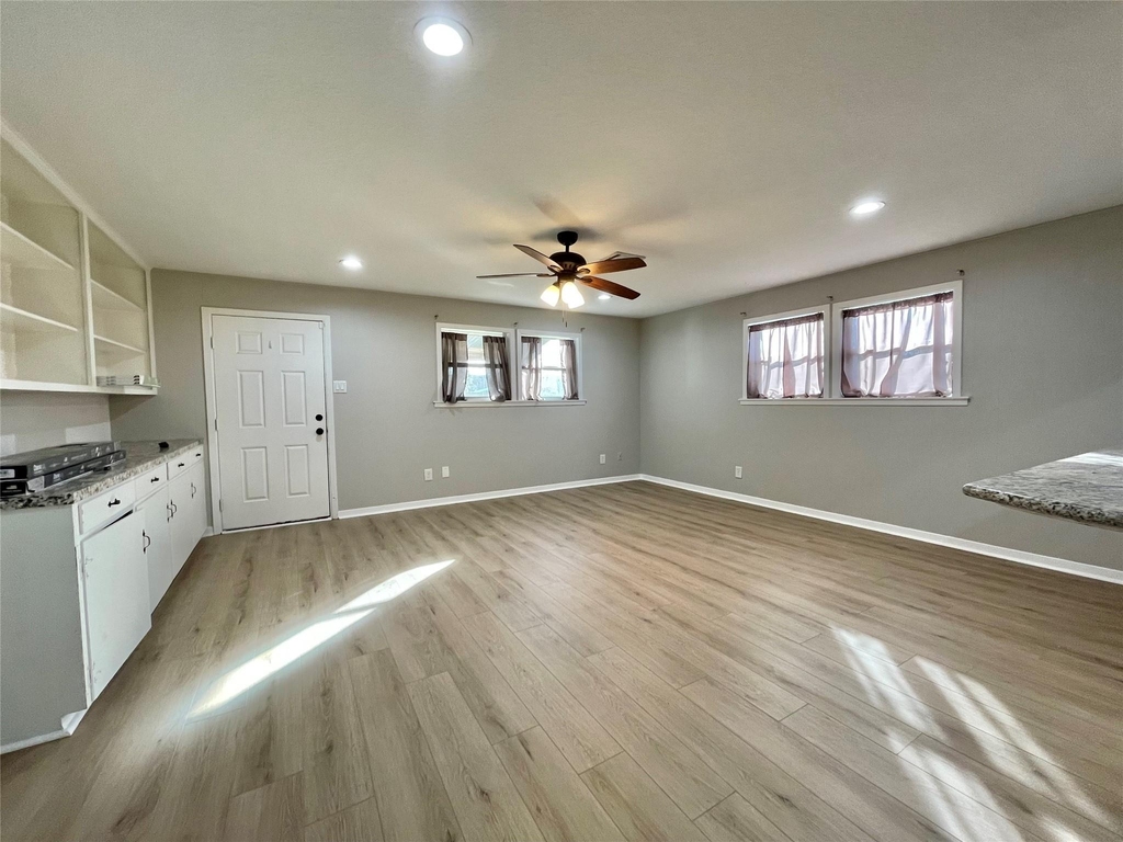 817 N Valderas Street - Photo 13