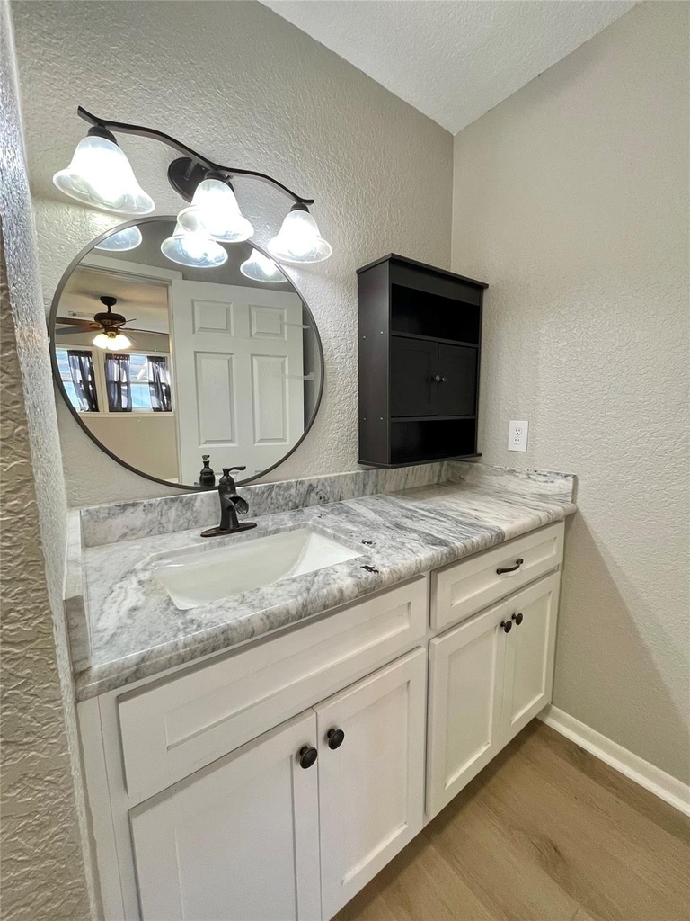 817 N Valderas Street - Photo 18