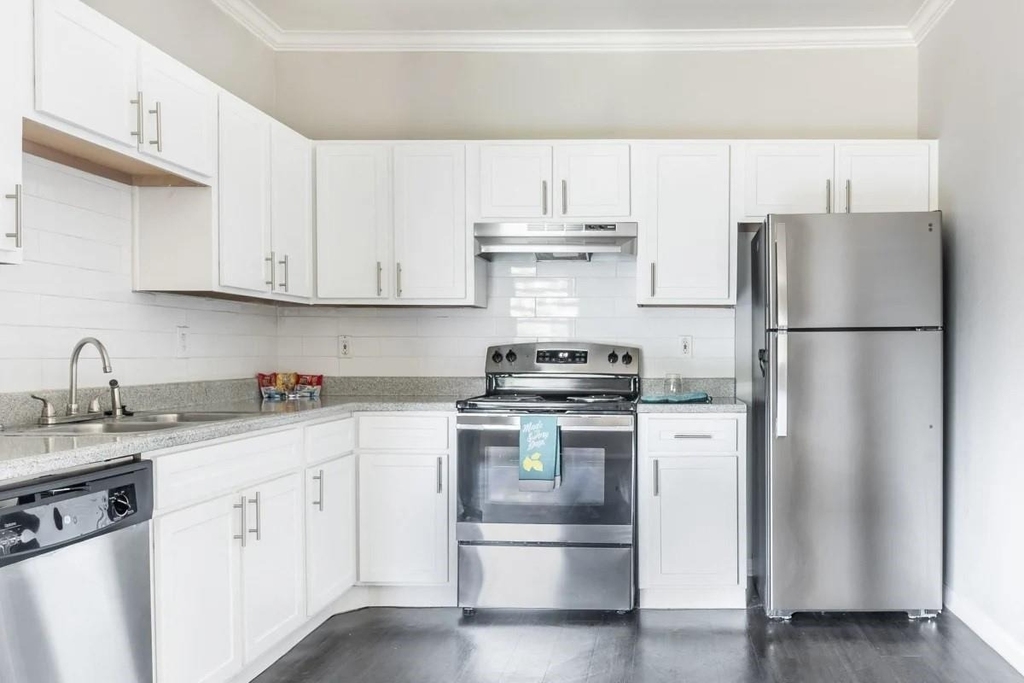 11355 Richmond Avenue - Photo 9