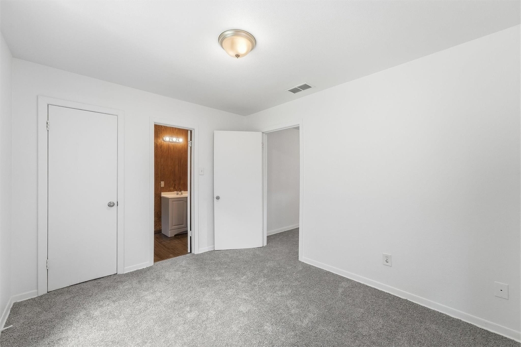 5326 Wenda Street - Photo 13