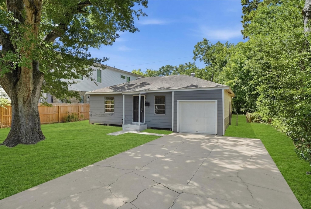 5326 Wenda Street - Photo 1