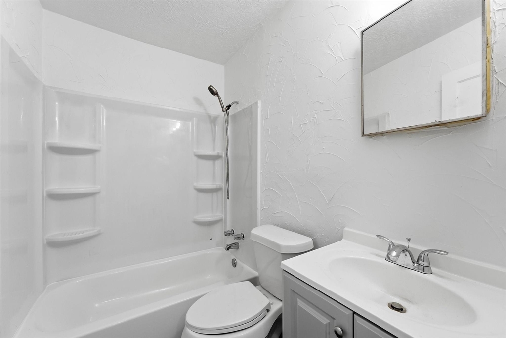 5326 Wenda Street - Photo 9