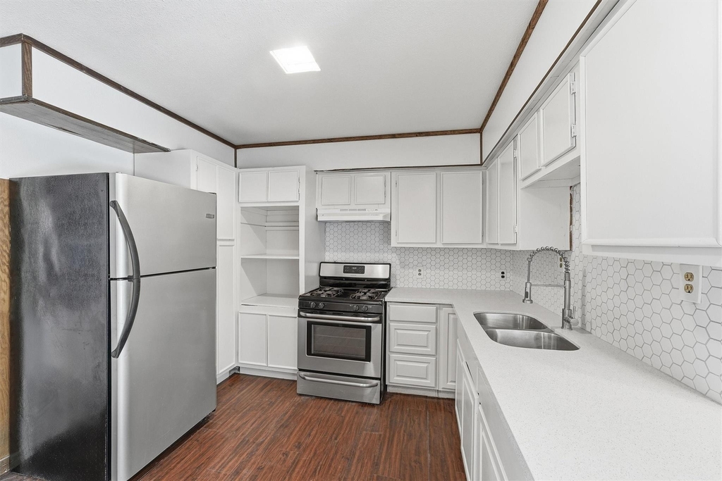 5326 Wenda Street - Photo 16