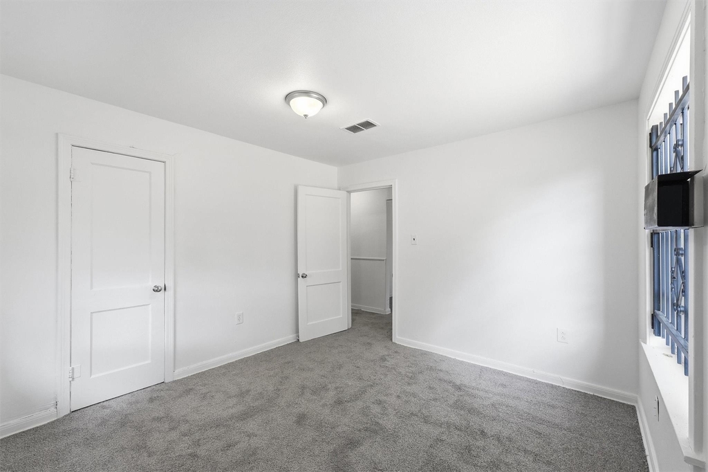 5326 Wenda Street - Photo 7