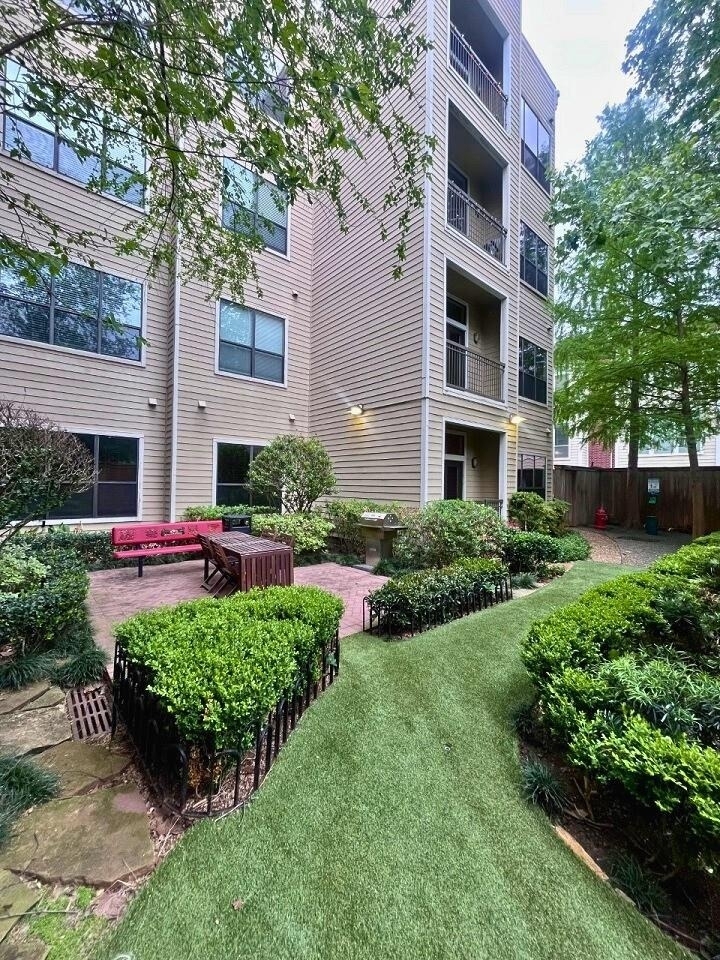 400 Mcgowen Street - Photo 16