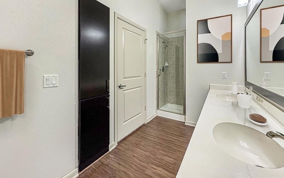 400 Mcgowen Street - Photo 5