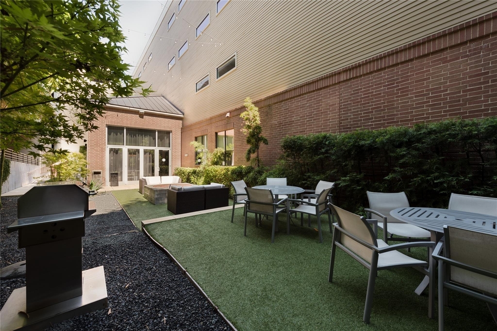 400 Mcgowen Street - Photo 14