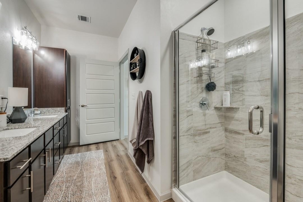 2201 Creekview Drive - Photo 8