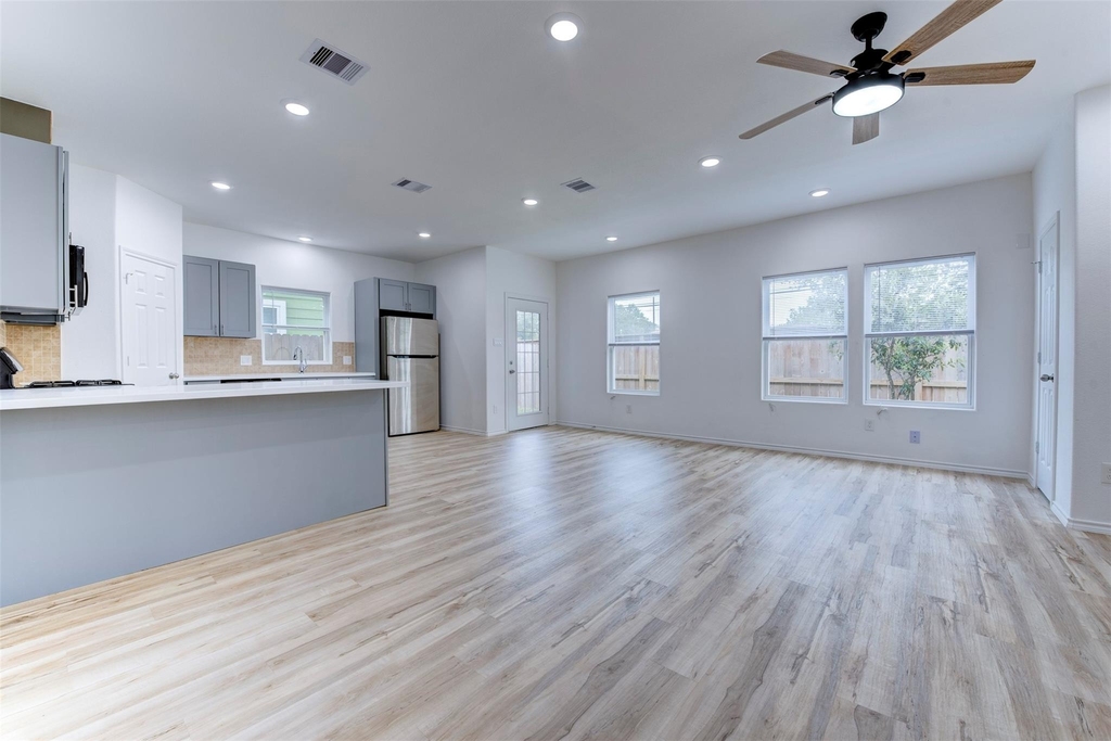 8202 Homewood Lane - Photo 9