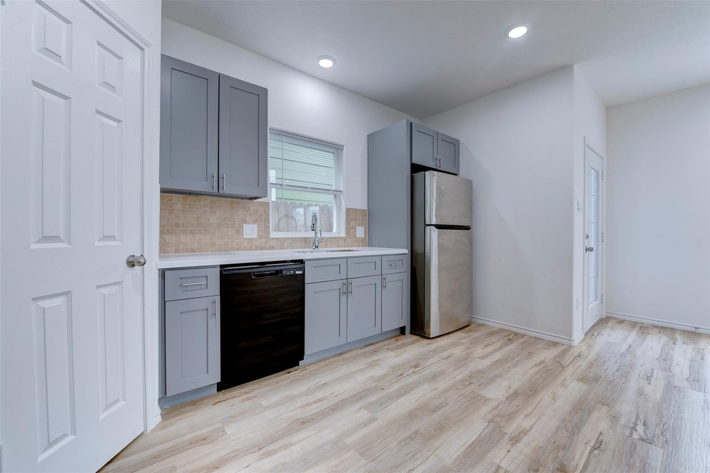8202 Homewood Lane - Photo 15