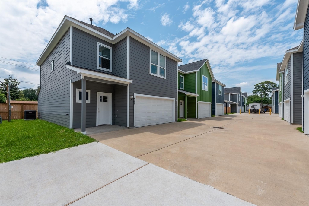 8202 Homewood Lane - Photo 1