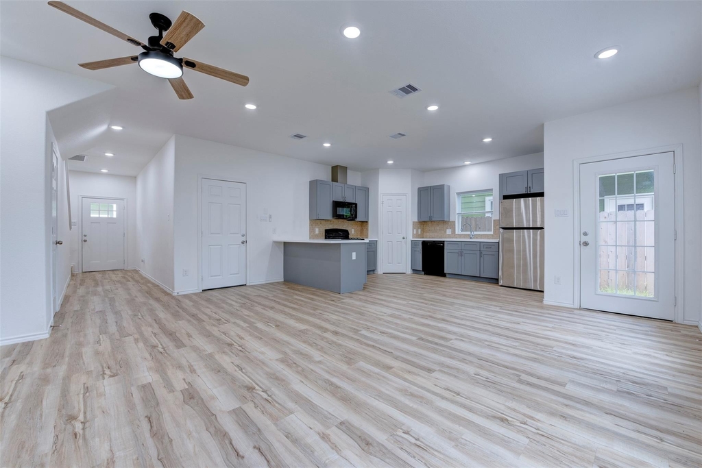 8202 Homewood Lane - Photo 5