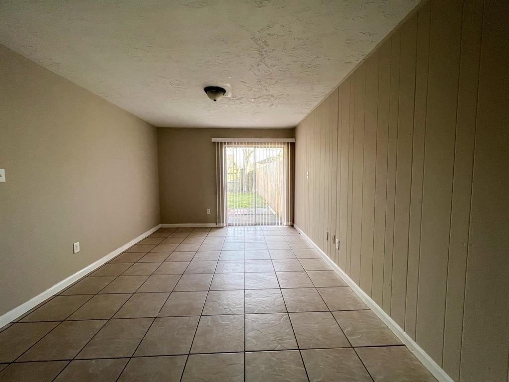 6736 W Fuqua Drive - Photo 8