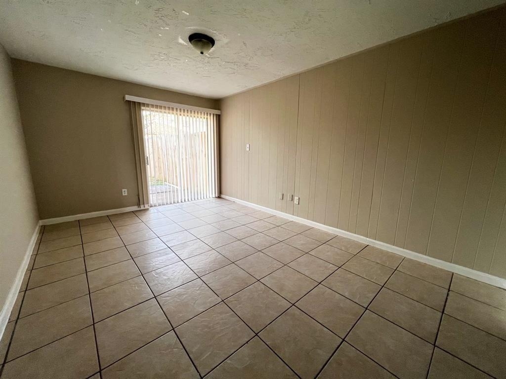 6736 W Fuqua Drive - Photo 9