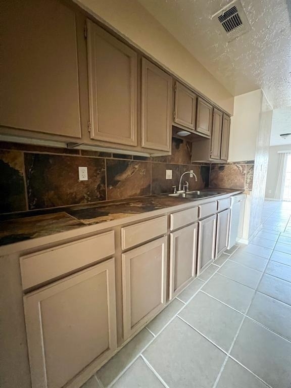 6736 W Fuqua Drive - Photo 3