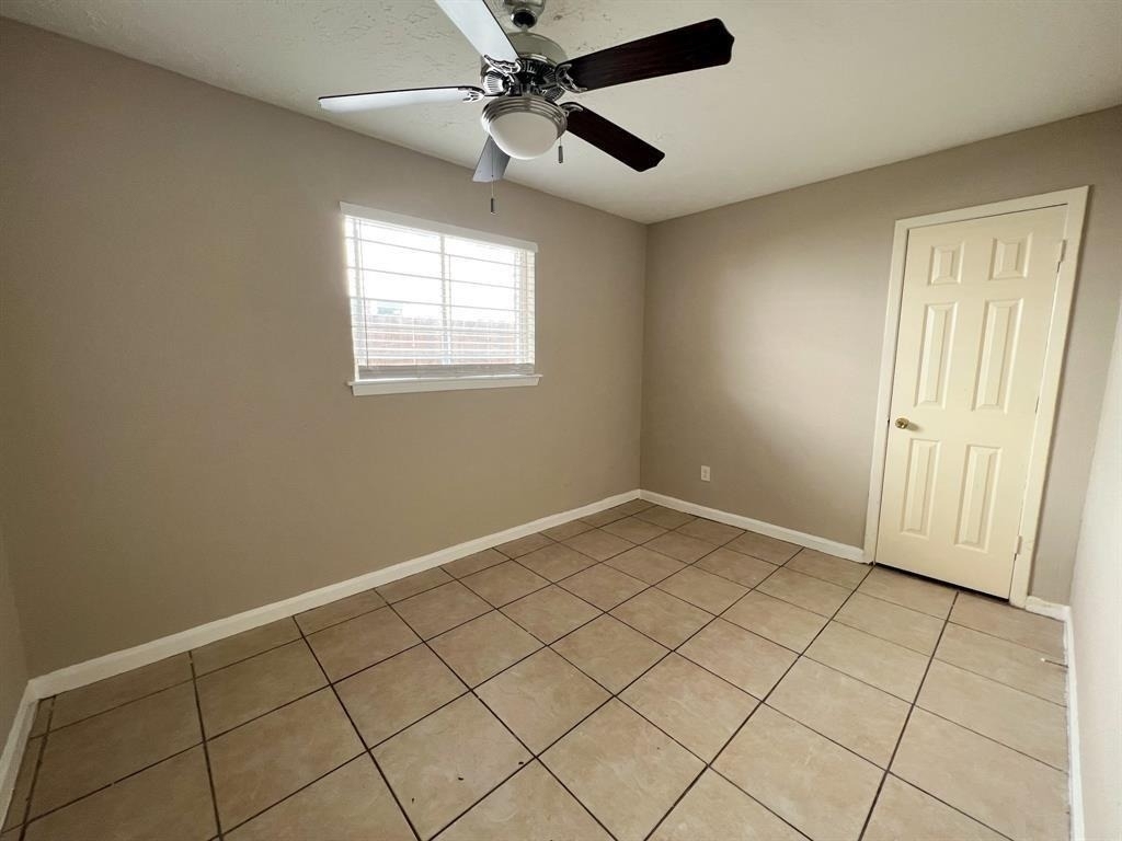 6736 W Fuqua Drive - Photo 19