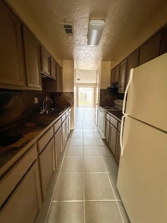 6736 W Fuqua Drive - Photo 4