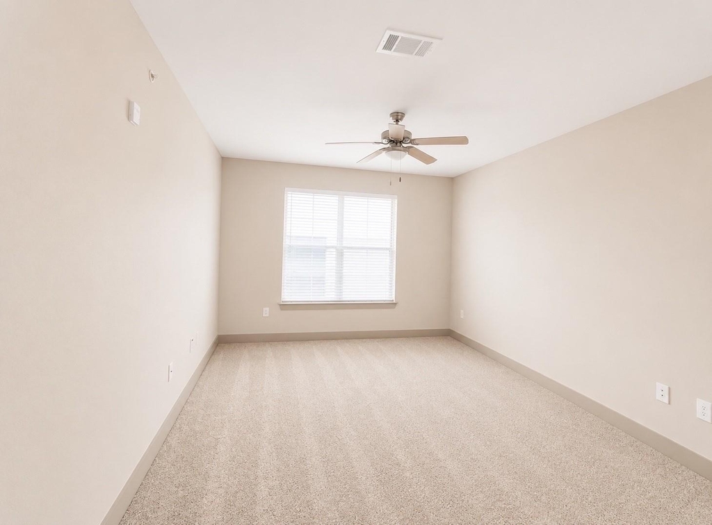 3660 Richmond Avenue - Photo 6
