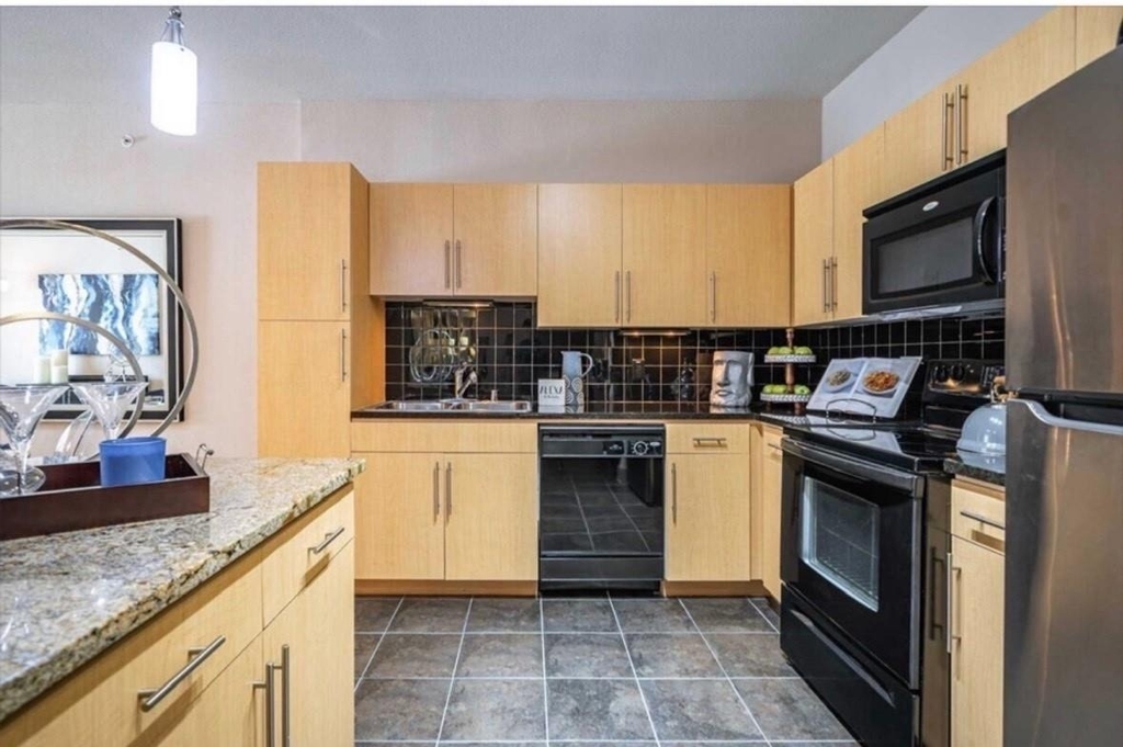 3660 Richmond Avenue - Photo 4