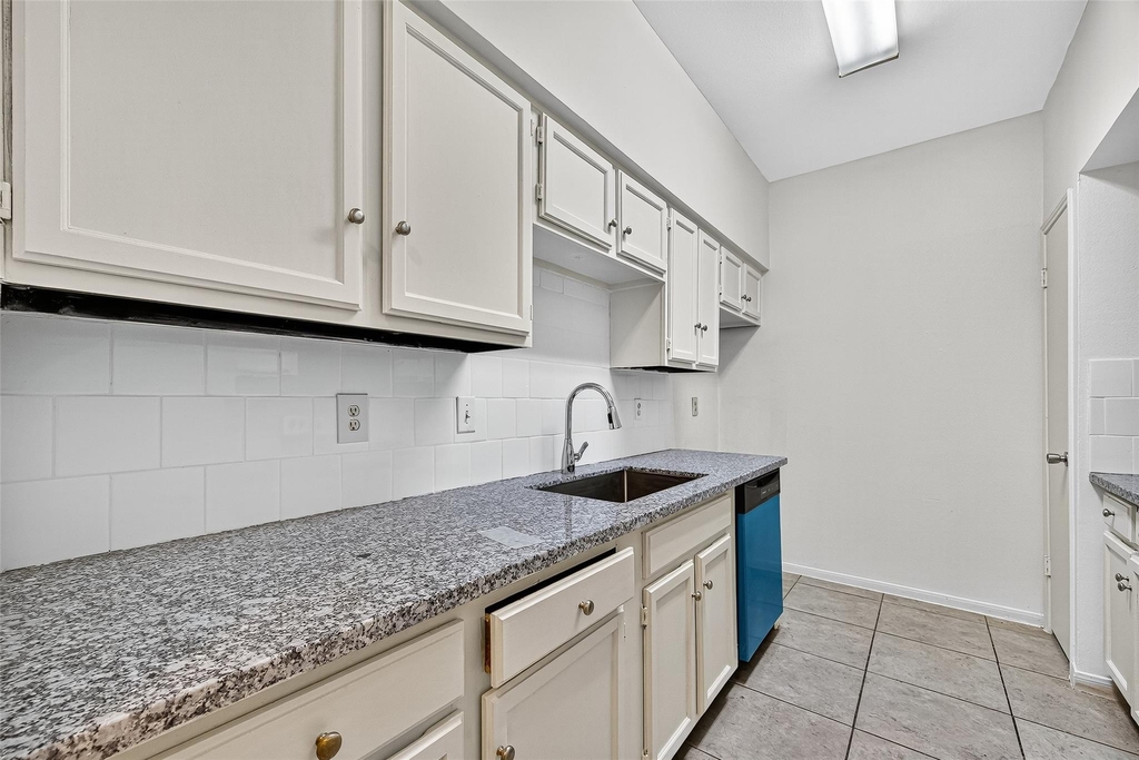 7395 Regency Square Court - Photo 8