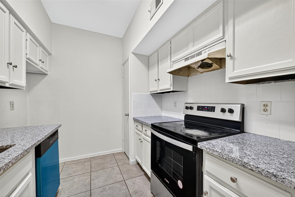 7395 Regency Square Court - Photo 10