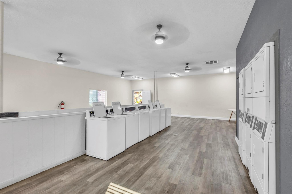 1137 Gunter Street - Photo 7