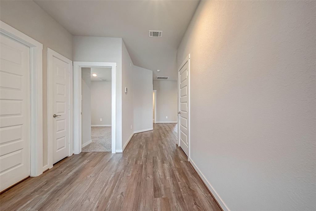 19010 Norbury Park Lane - Photo 2