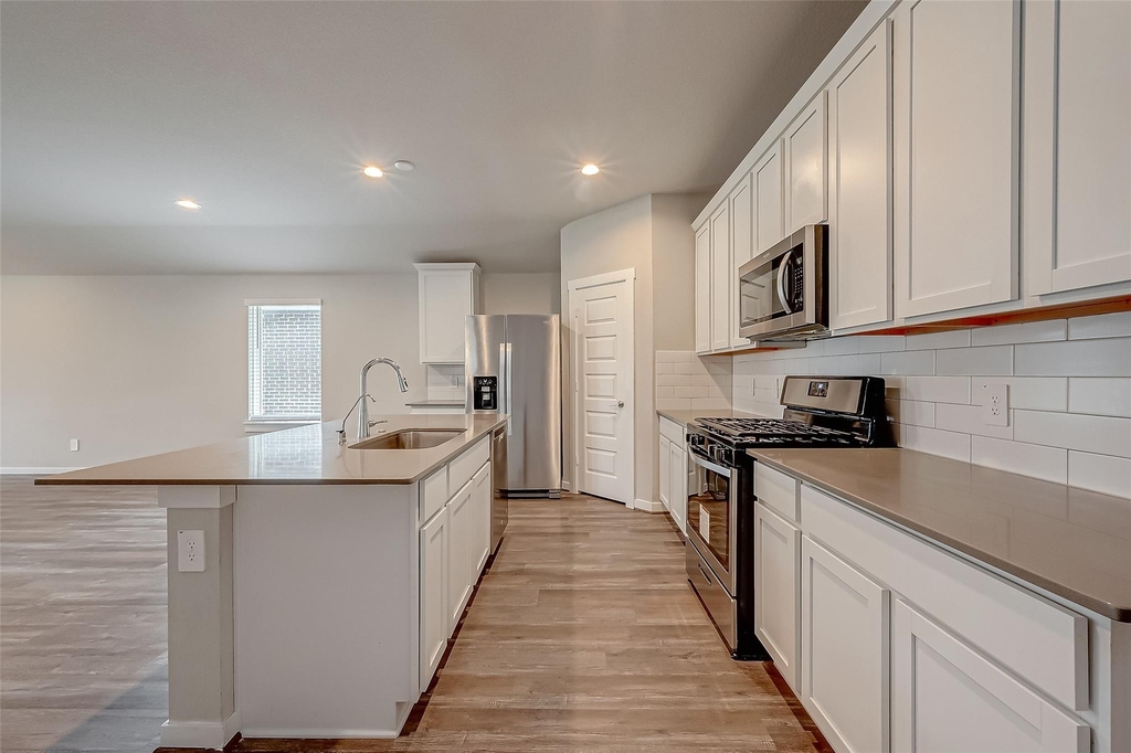 19010 Norbury Park Lane - Photo 3