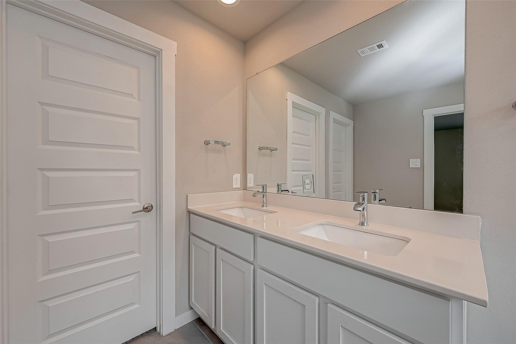 19010 Norbury Park Lane - Photo 30