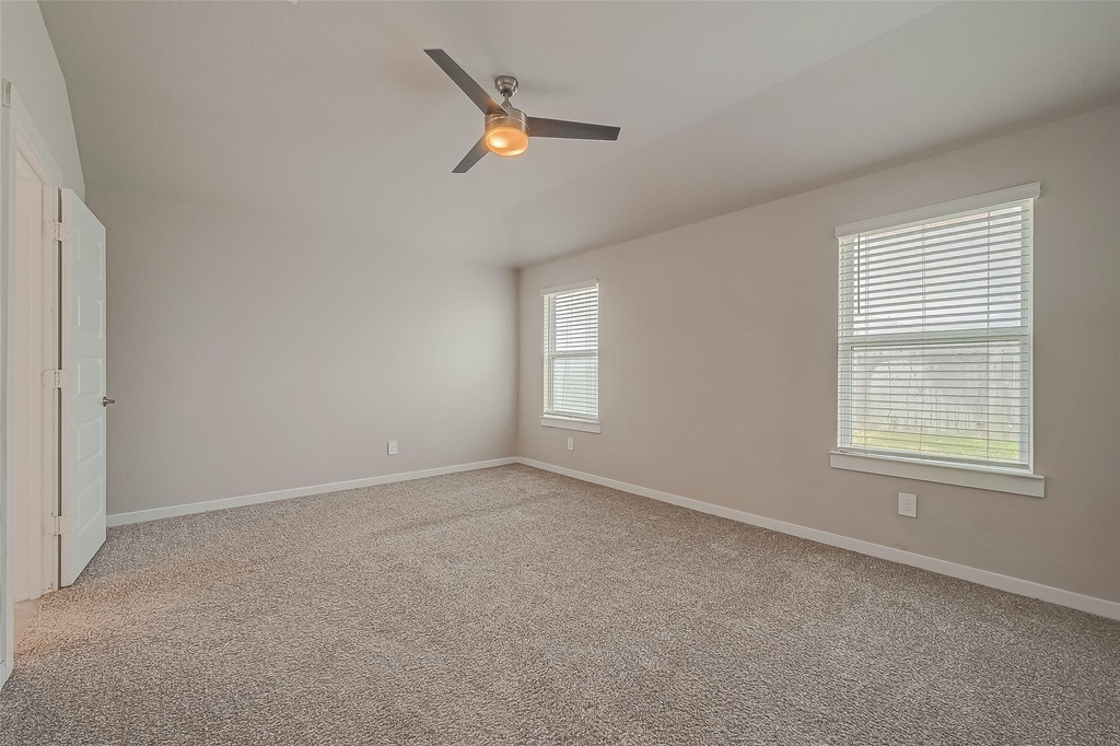 19010 Norbury Park Lane - Photo 25