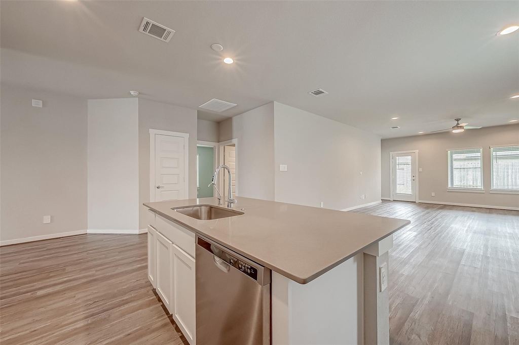 19010 Norbury Park Lane - Photo 7