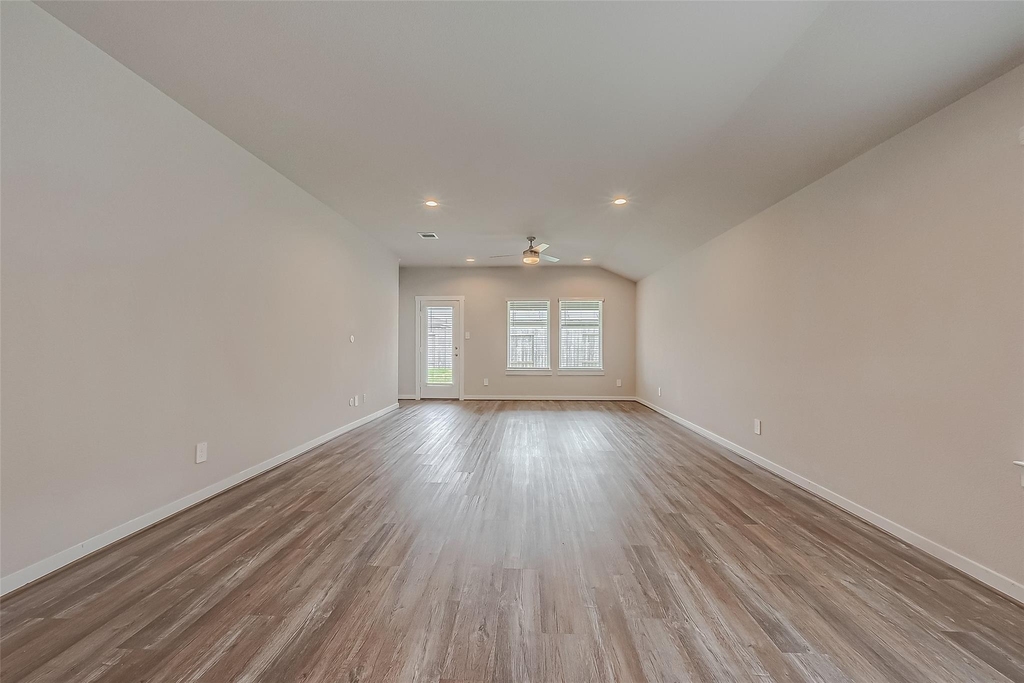 19010 Norbury Park Lane - Photo 9