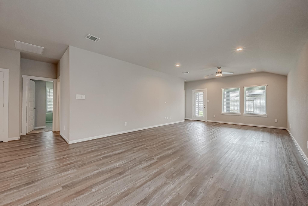 19010 Norbury Park Lane - Photo 10