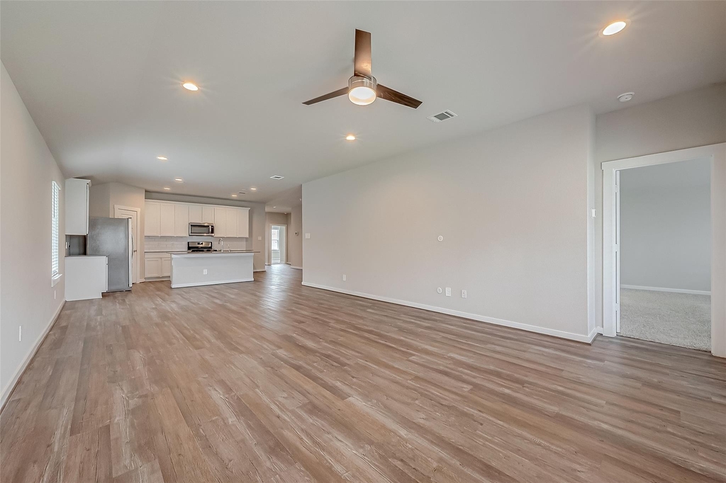 19010 Norbury Park Lane - Photo 11