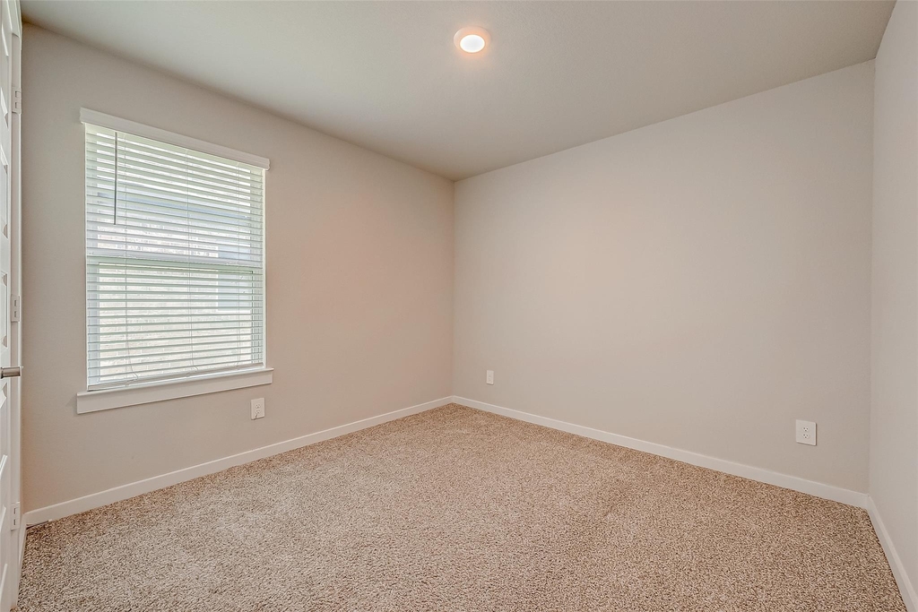 19010 Norbury Park Lane - Photo 22