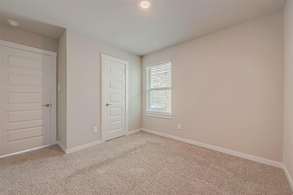 19010 Norbury Park Lane - Photo 21