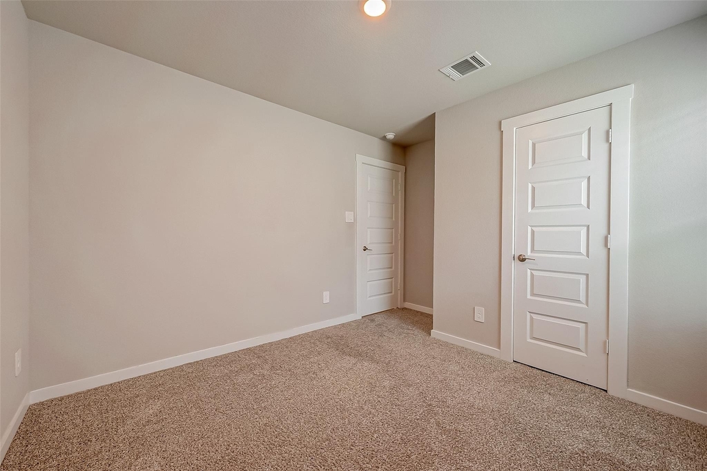19010 Norbury Park Lane - Photo 23