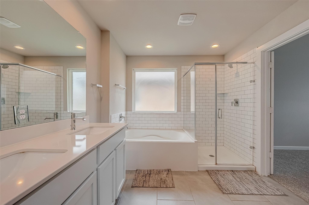 19010 Norbury Park Lane - Photo 32