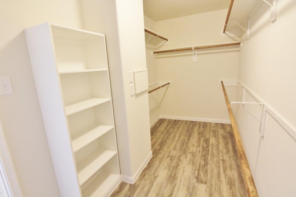 6267 Brenwood Circle - Photo 9