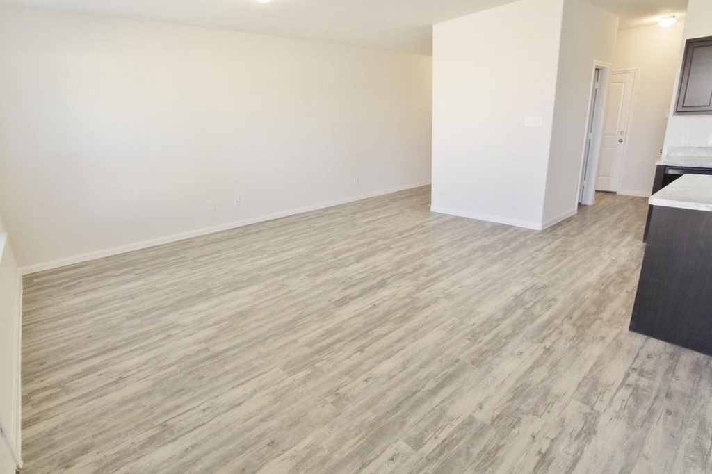 6267 Brenwood Circle - Photo 4