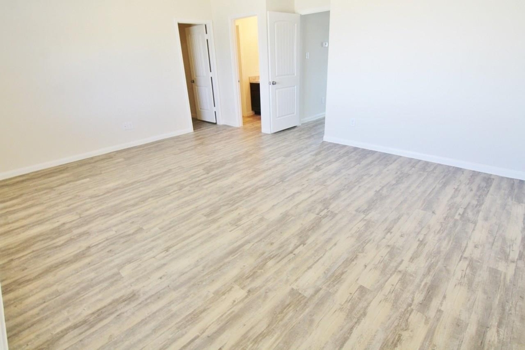 6267 Brenwood Circle - Photo 5