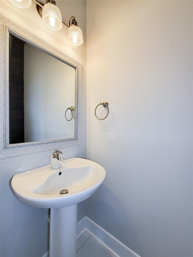 1414 Emancipation Avenue - Photo 14