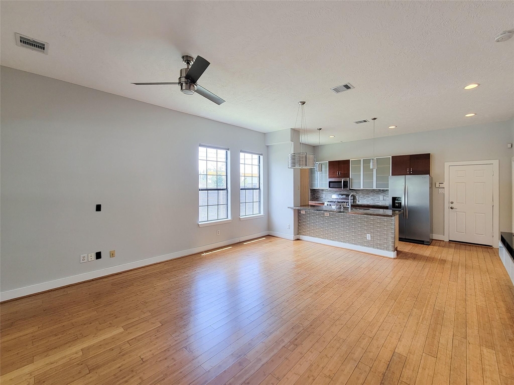 1414 Emancipation Avenue - Photo 6