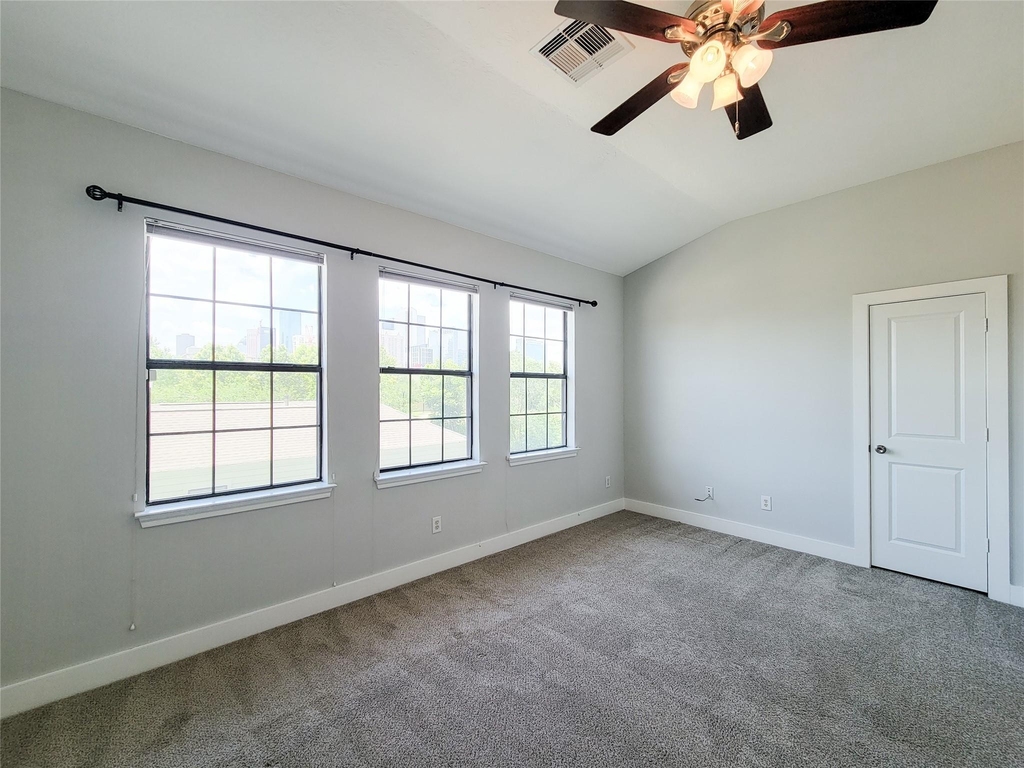 1414 Emancipation Avenue - Photo 17