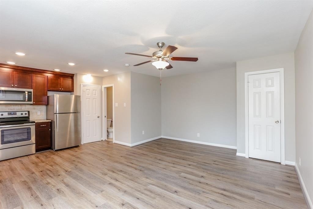 808 1/2 W Main Street - Photo 1