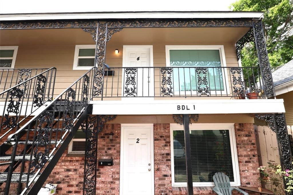 808 1/2 W Main Street - Photo 13