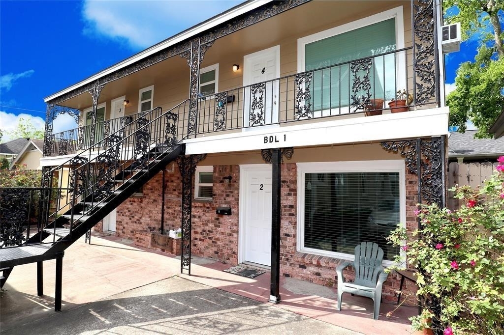 808 1/2 W Main Street - Photo 12