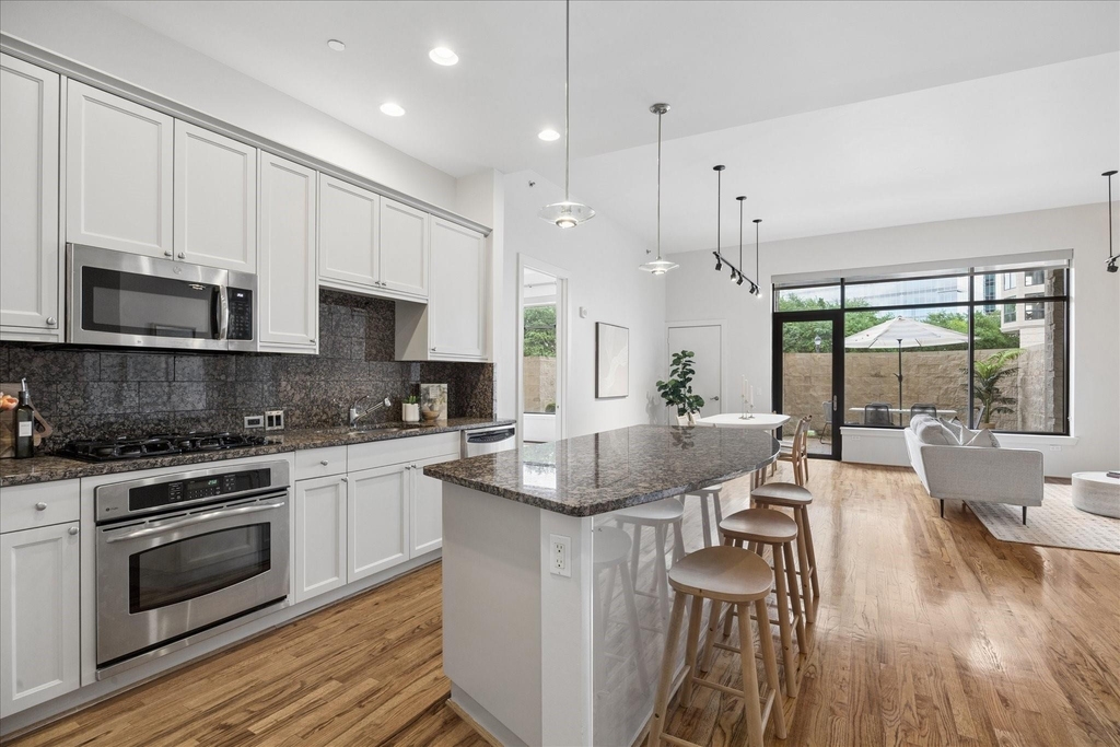 5005 Hidalgo Street - Photo 1
